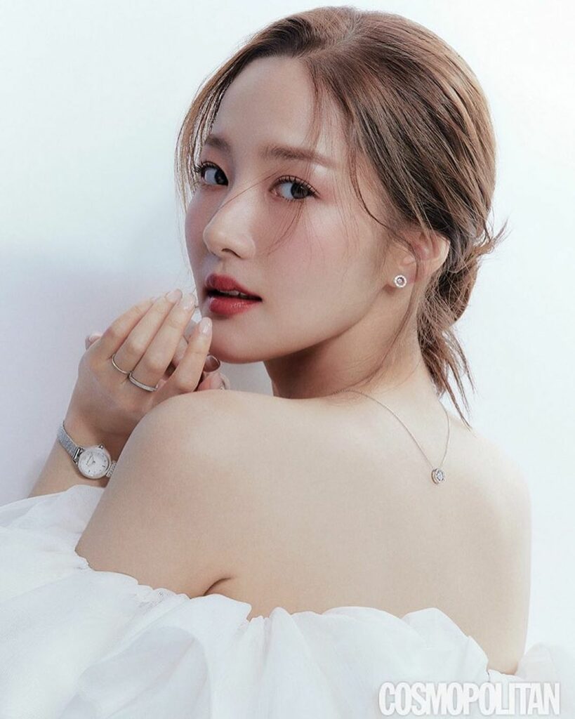 Cosmopolitan Park Min Young 2022