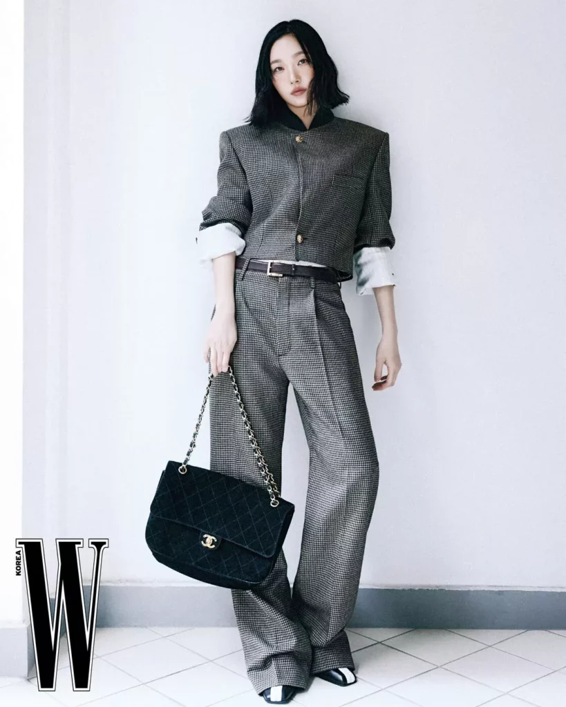 Kim Go-eun - W 2026