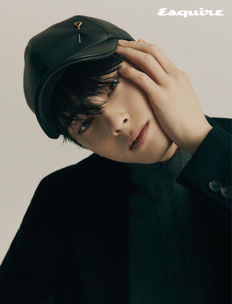 |Esquire Cha eun woo