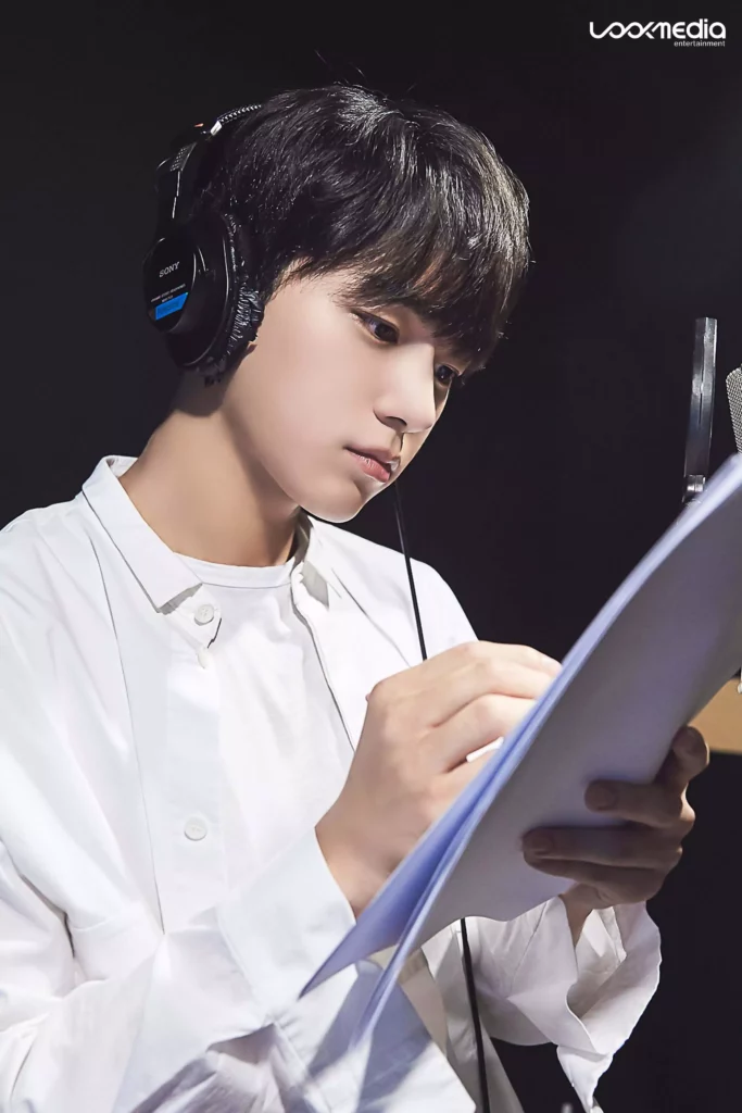 Lookmedia - Kim Myung-soo