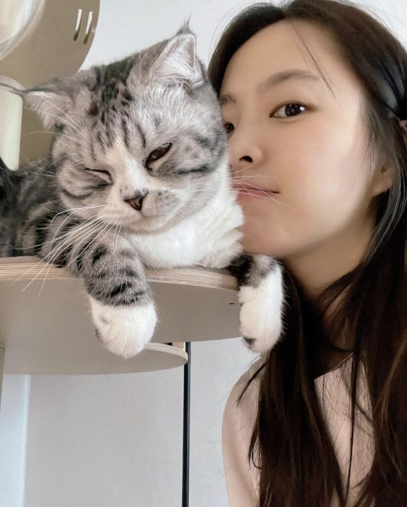 Park Bo-young - Instagram 2022