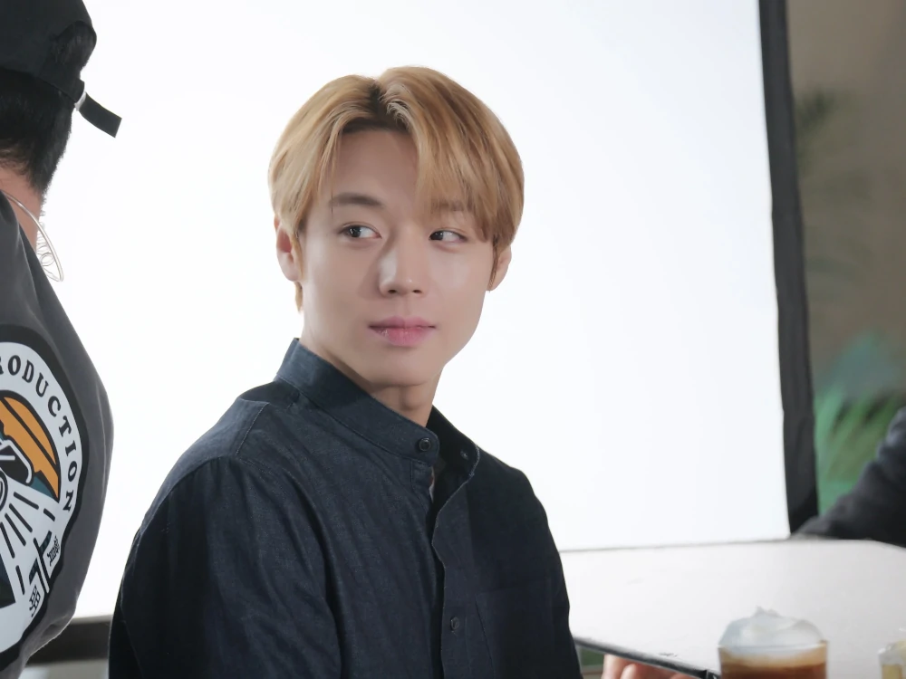 |YY Entertainment - X - Park Ji Hoon - A son goût