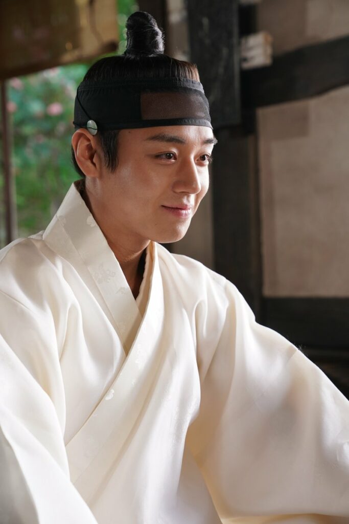 YY ent - The Man Who Lives With the King - Park Ji-hoon
