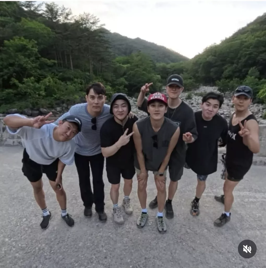 Ahn Bo-hyun - Instagram - 2025