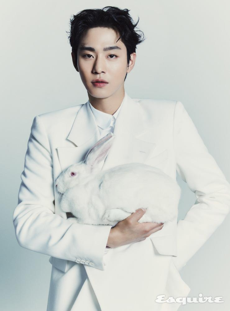 Ahn Hyo-seop - Esquire 2022