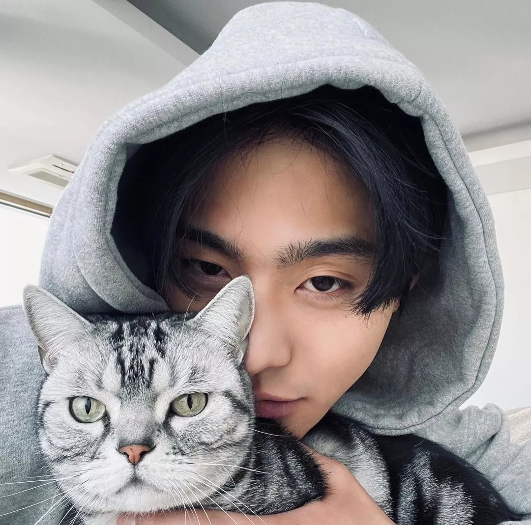 Ahn Hyo-seop - Instagram 2022