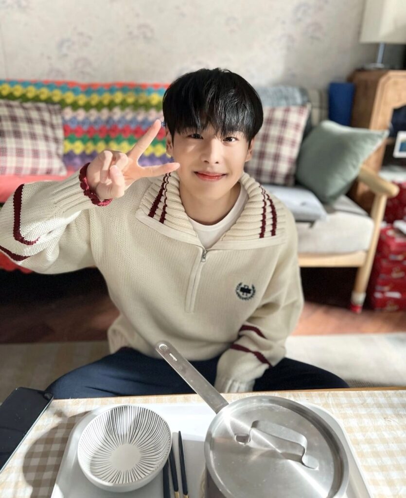 |VICTON1109 - Instagram - Business proposal Behind Choi Byung chan