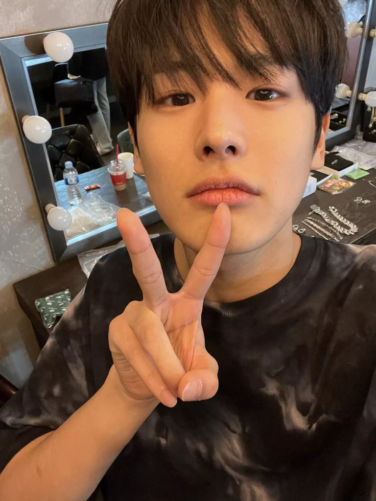 Victon Twitter
