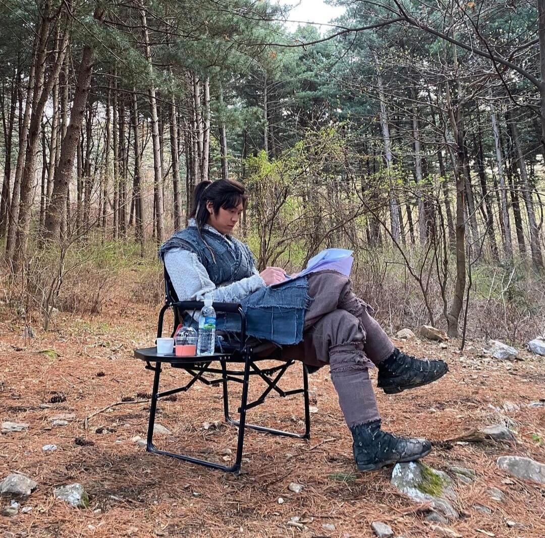 10042n00 - Instagram