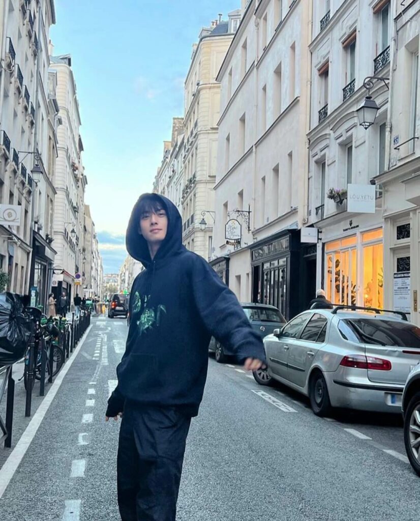 Cha Eun-woo 2022 à Paris