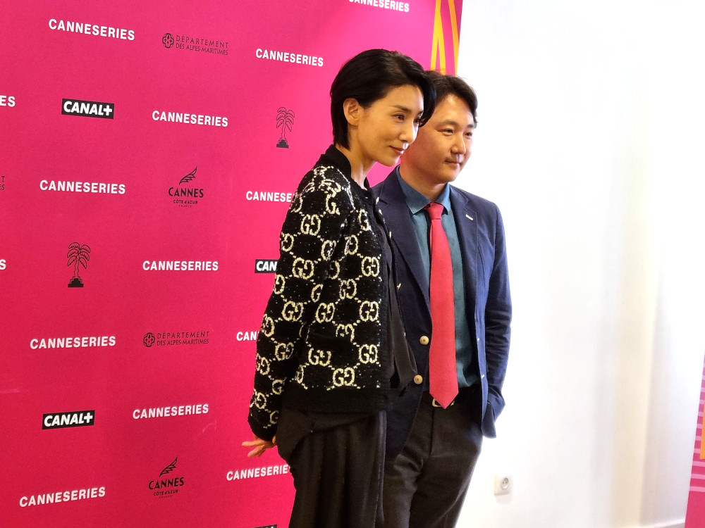 |Kim Seo-hung et Yoo Jongsun - Canneseries 2023 - Avant la projection de Pale moon (photo Nikki Terlon)