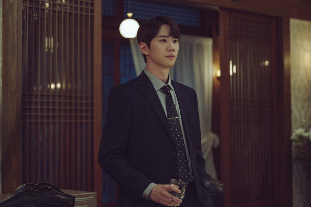 Lee Jun-young - The impossible heir - Disney+