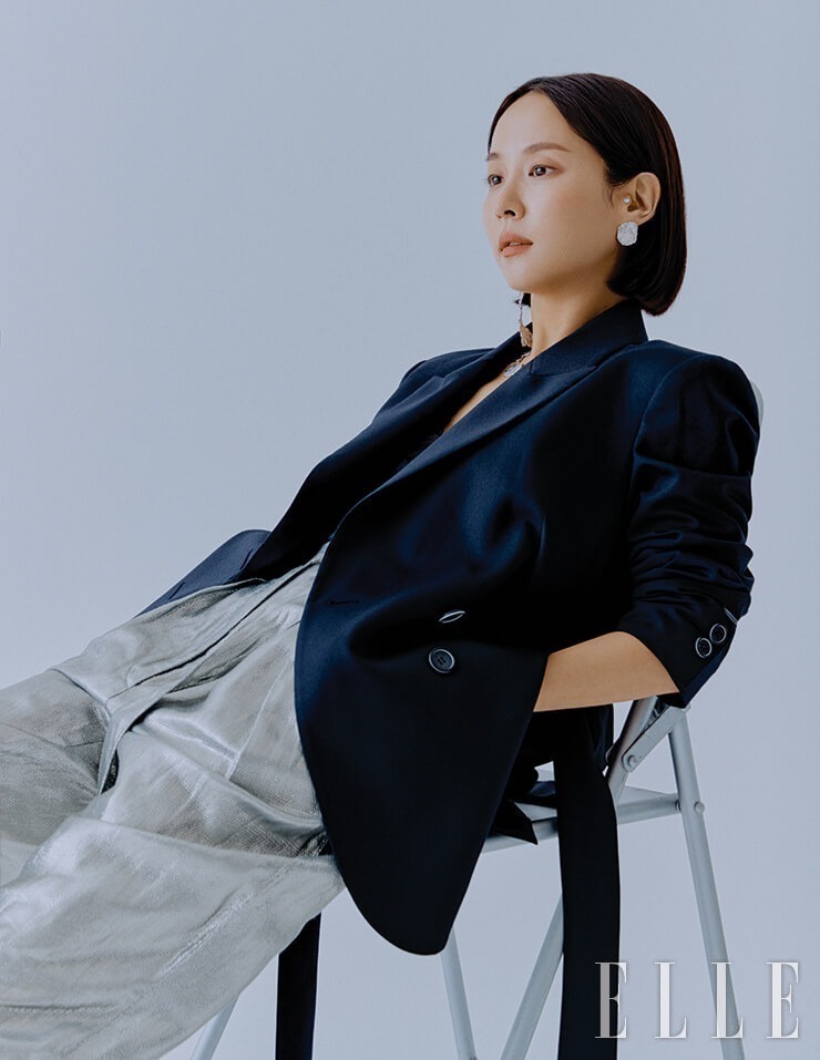 CHO Jeon-jung Elle 2019