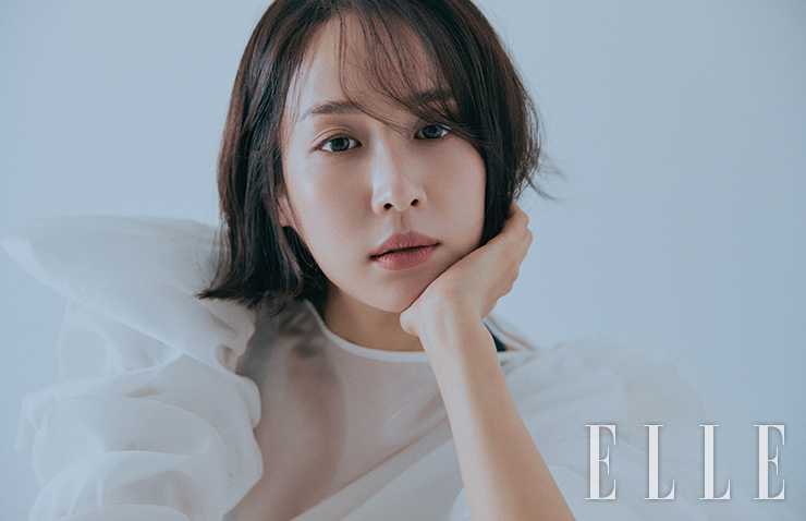 CHO Jeon-jung Elle 2019