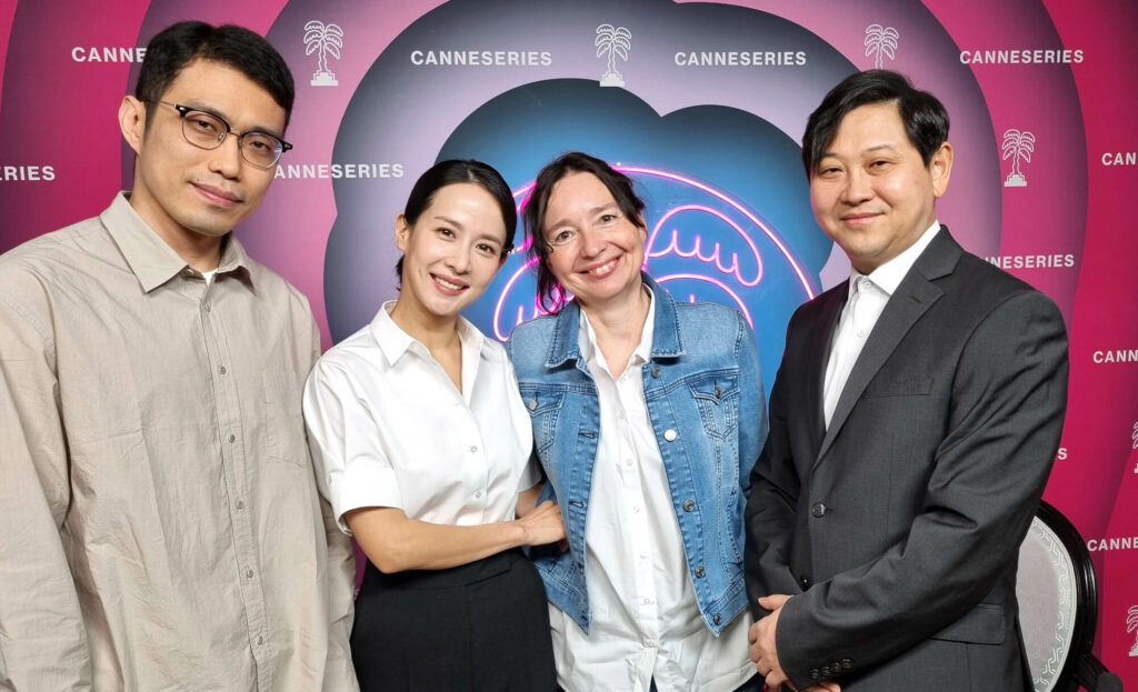 Tarot - Le scénariste Kyung Min-sun, l'actrice Cho Yeo-jeong, Nikki Terlon, le producteur DJ Lee - Canneseries 2024