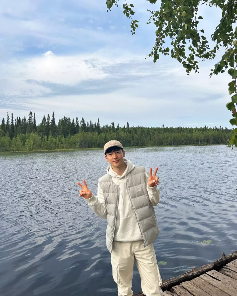 Rented in Finland - Lee Jehoon instagram