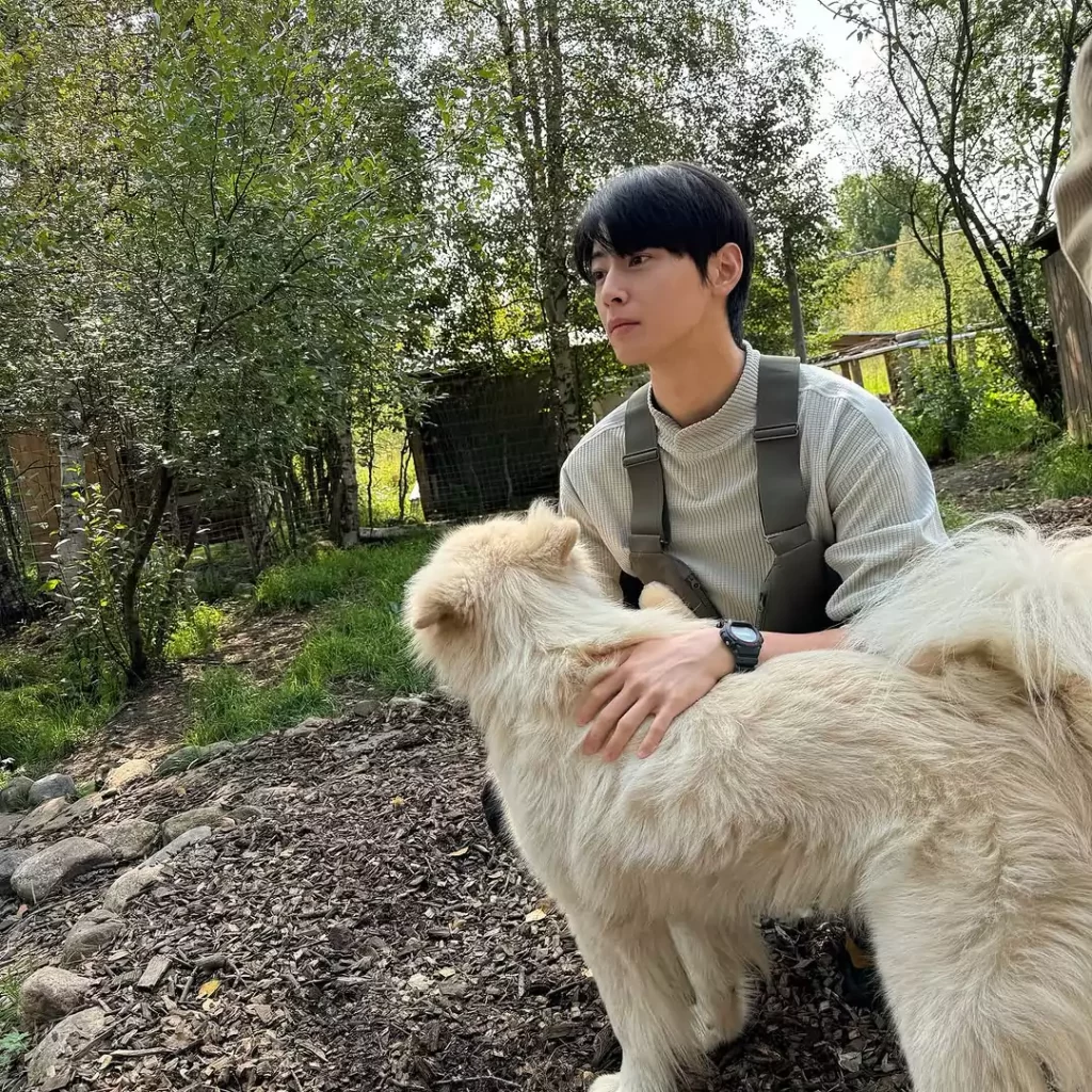 Rented in Finland - Lee Jehoon instagram
