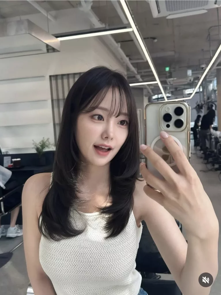 Ham Ye Jin x_jinii__ Instagram 2025