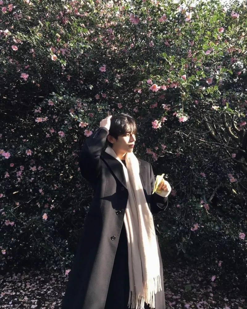 presentuhee Instagram Youn Hyeon Jae 2025