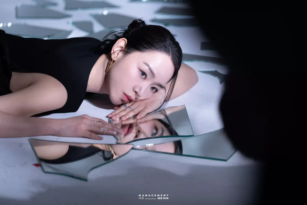 The art of Sarah - Management SeeSun - Shin Hye-sun