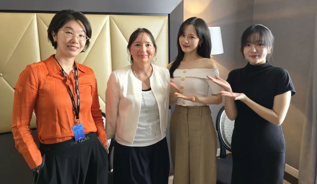Harry Hyun, Bae Yoon-kyung et Moon Jiin à Canneseries pour Genfluencer, autour de Nikki Terlon