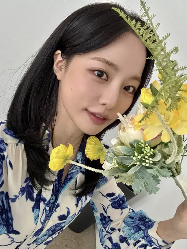 |Instagram Bae Yoon-kyung