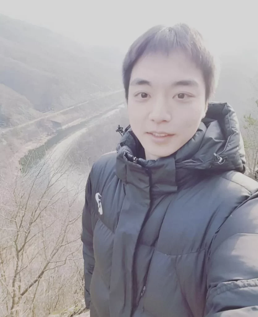 Kim Mo-beom - Instagram