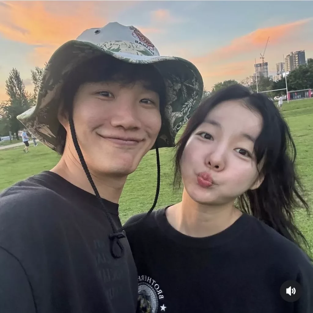 Instagram - Moon Jiin