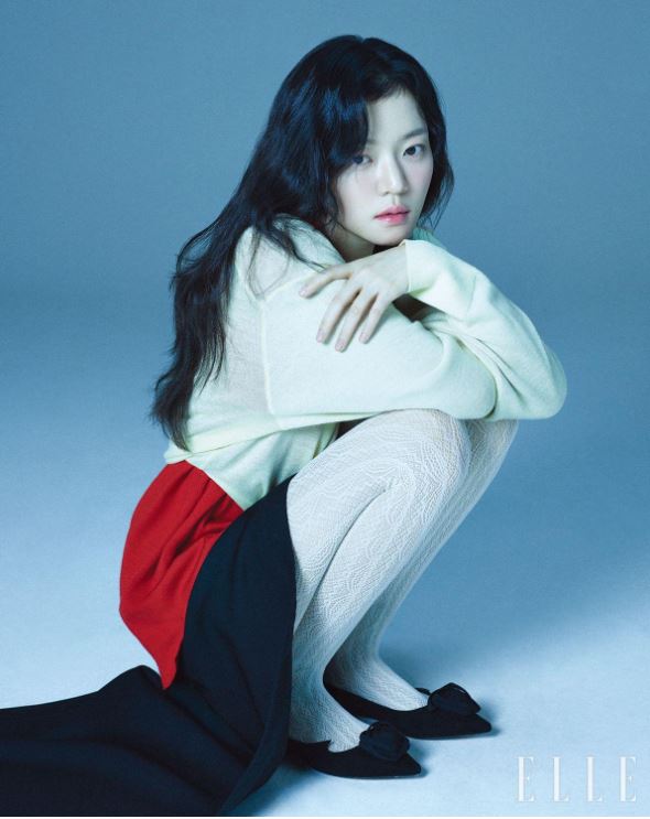 Go Ah-sung Elle 2026